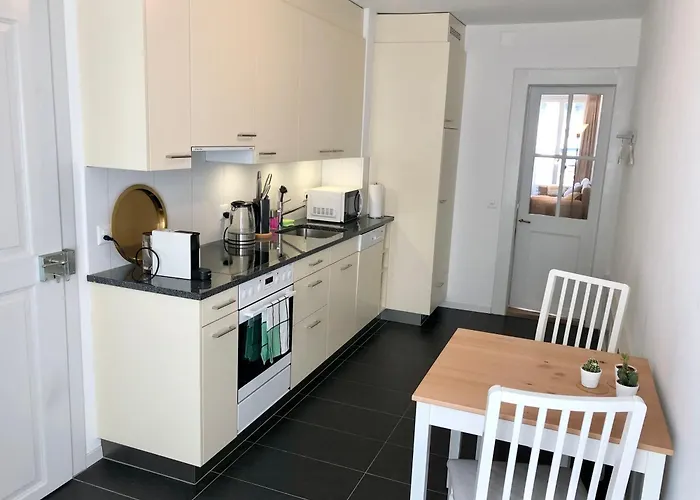 Old Town - Self Check-in Apartment Bern